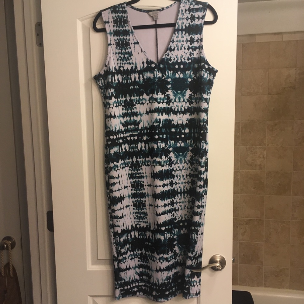 Fun teal, white and black v-neck midi - versatile!